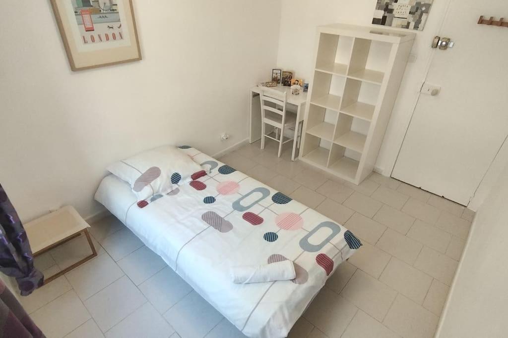 Private Room In Shared Apartment In The Center Of Νίκαια Εξωτερικό φωτογραφία