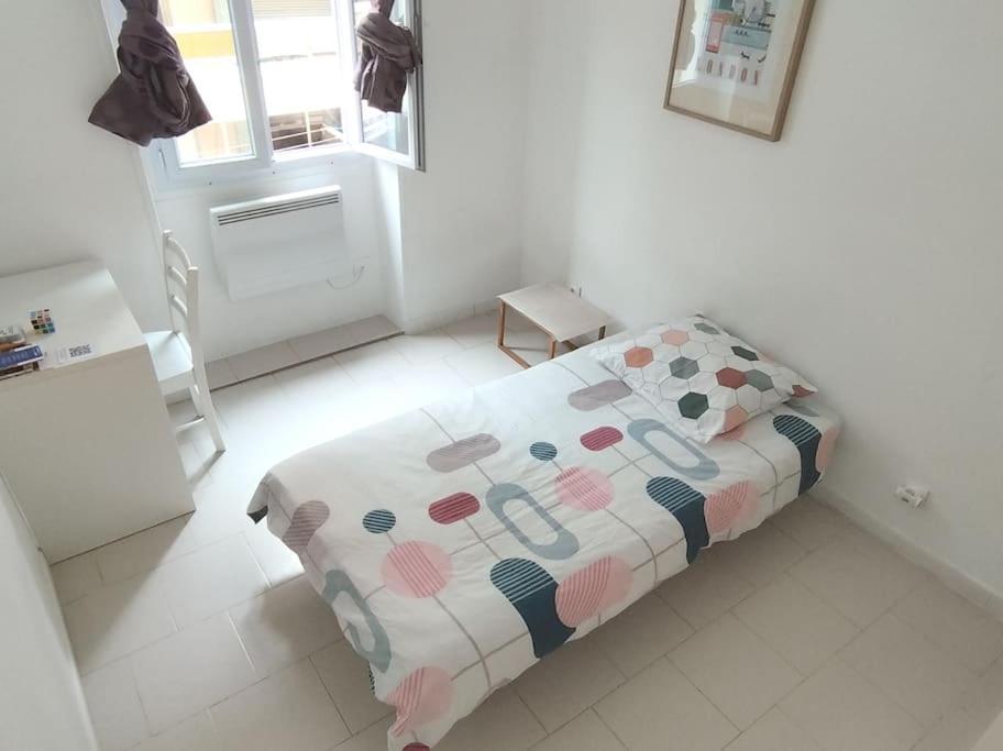 Private Room In Shared Apartment In The Center Of Νίκαια Εξωτερικό φωτογραφία